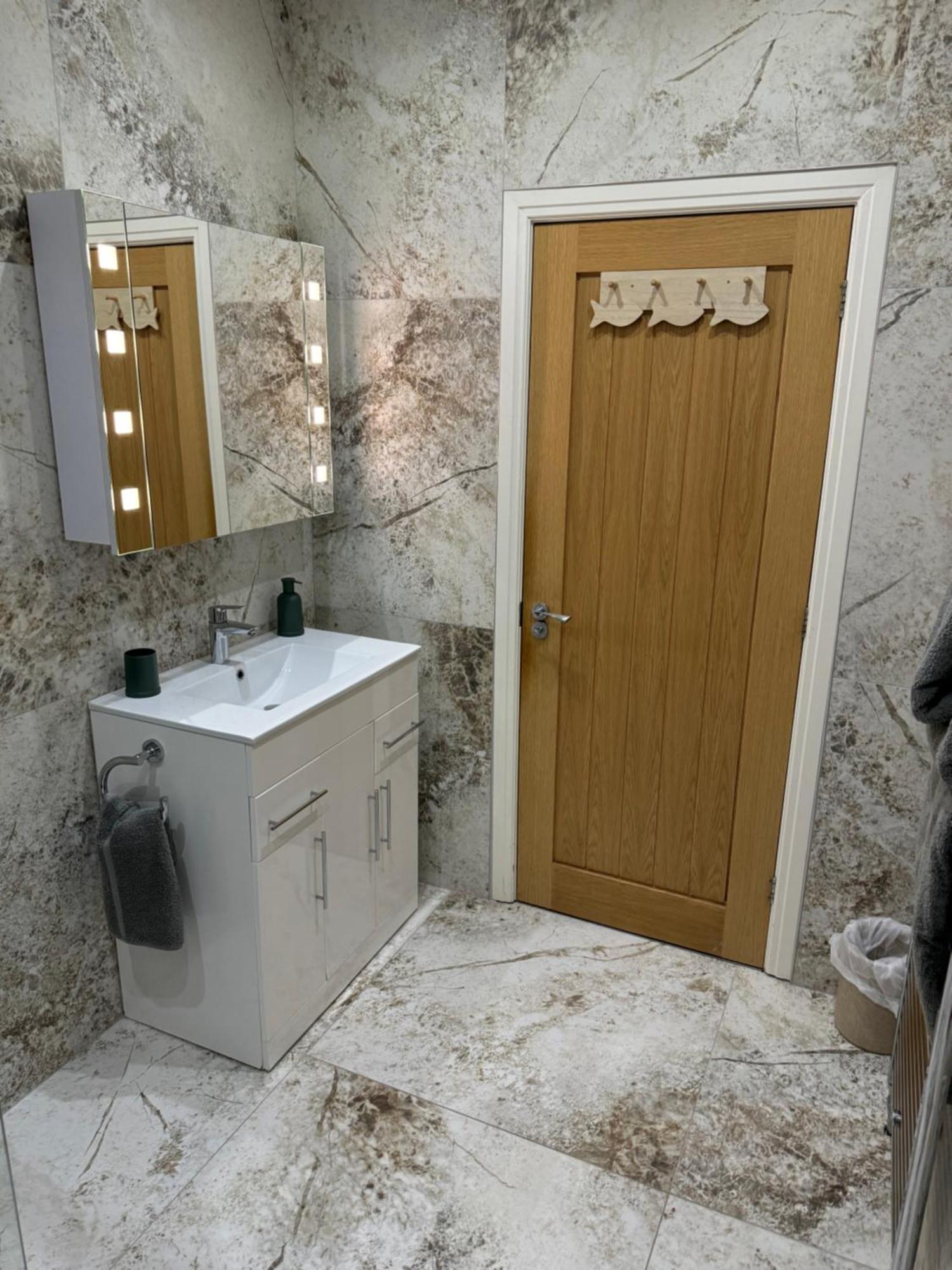 Beach House Apartment On Ground Floor With Sea View - Pet Friendly Cleveleys Bagian luar foto